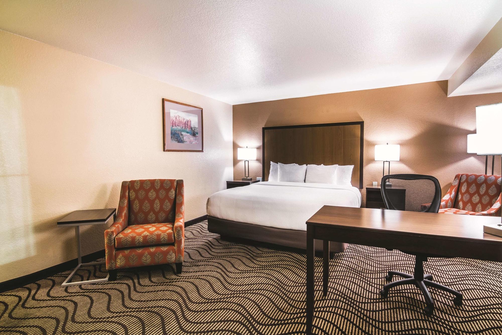 La Quinta By Wyndham Las Vegas Redrock/Summerlin Exterior photo