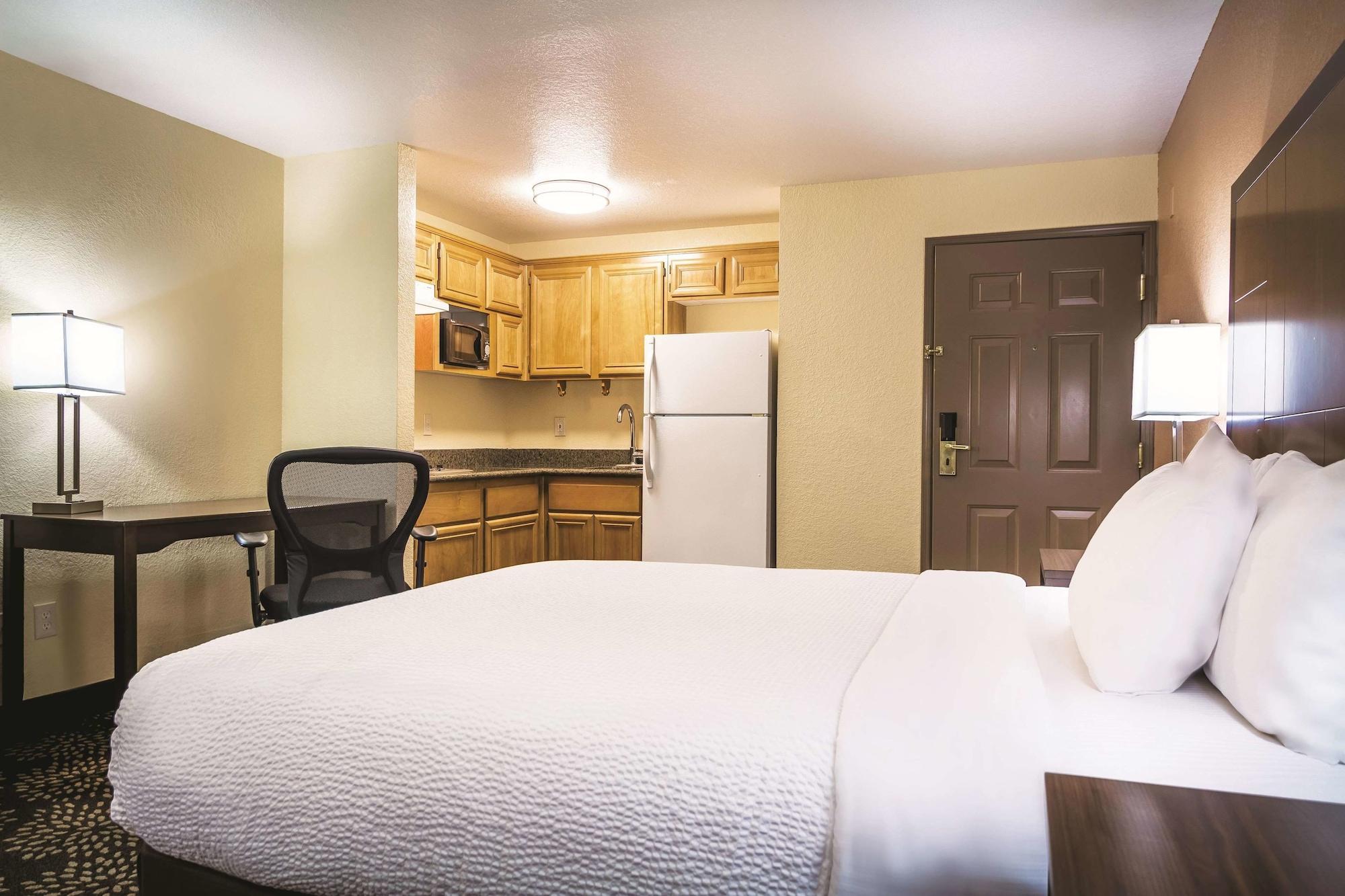 La Quinta By Wyndham Las Vegas Redrock/Summerlin Exterior photo