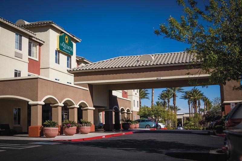 La Quinta By Wyndham Las Vegas Redrock/Summerlin Exterior photo
