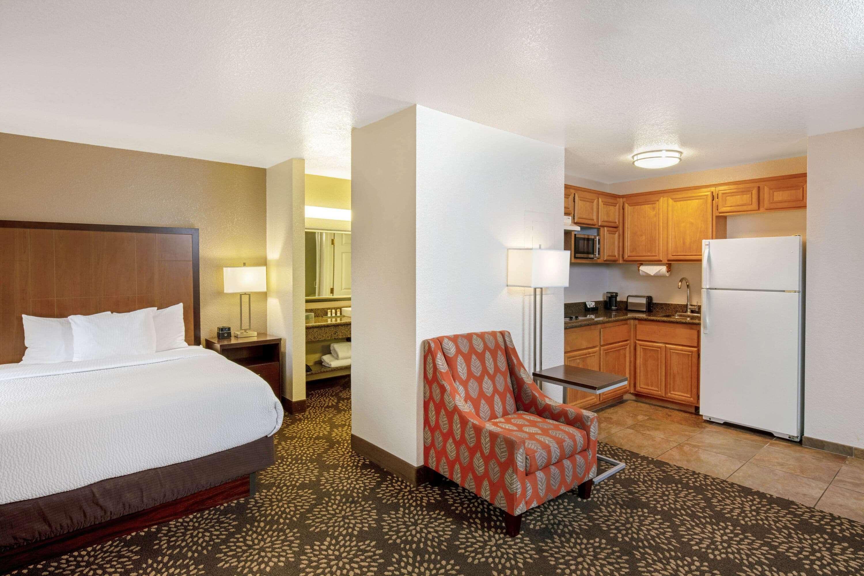 La Quinta By Wyndham Las Vegas Redrock/Summerlin Exterior photo
