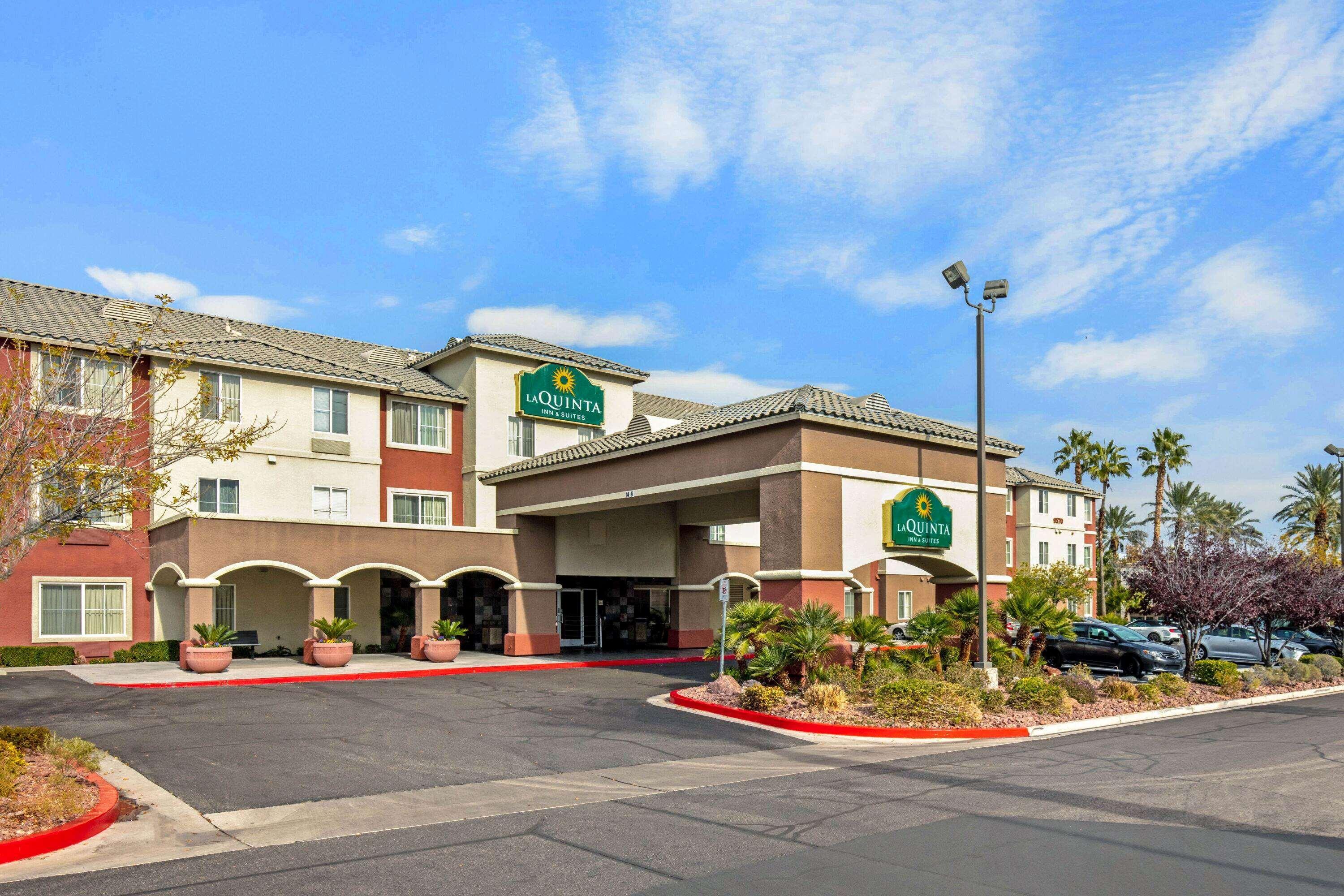 La Quinta By Wyndham Las Vegas Redrock/Summerlin Exterior photo