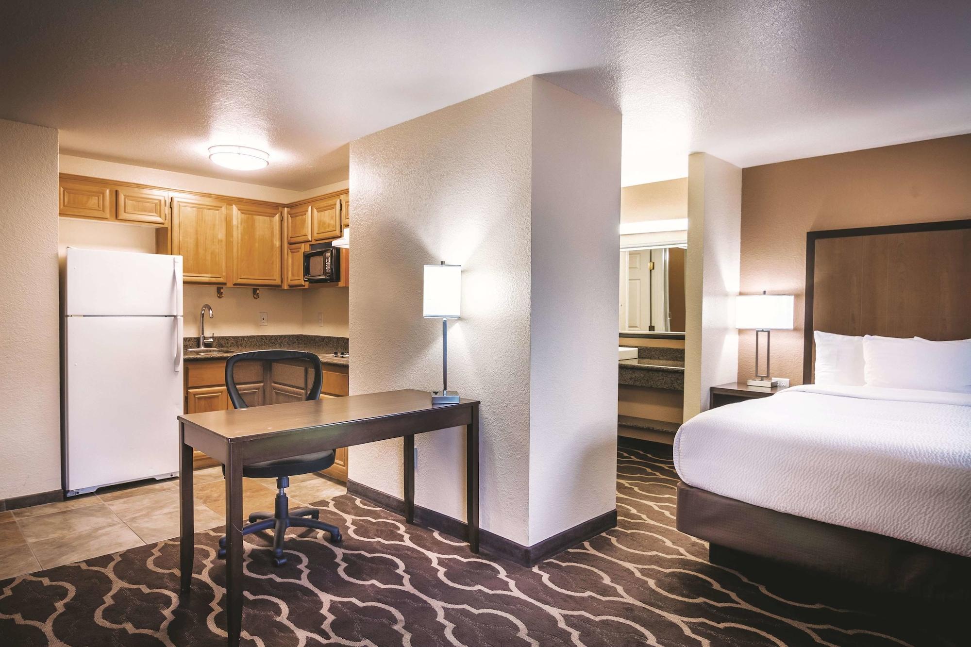 La Quinta By Wyndham Las Vegas Redrock/Summerlin Exterior photo