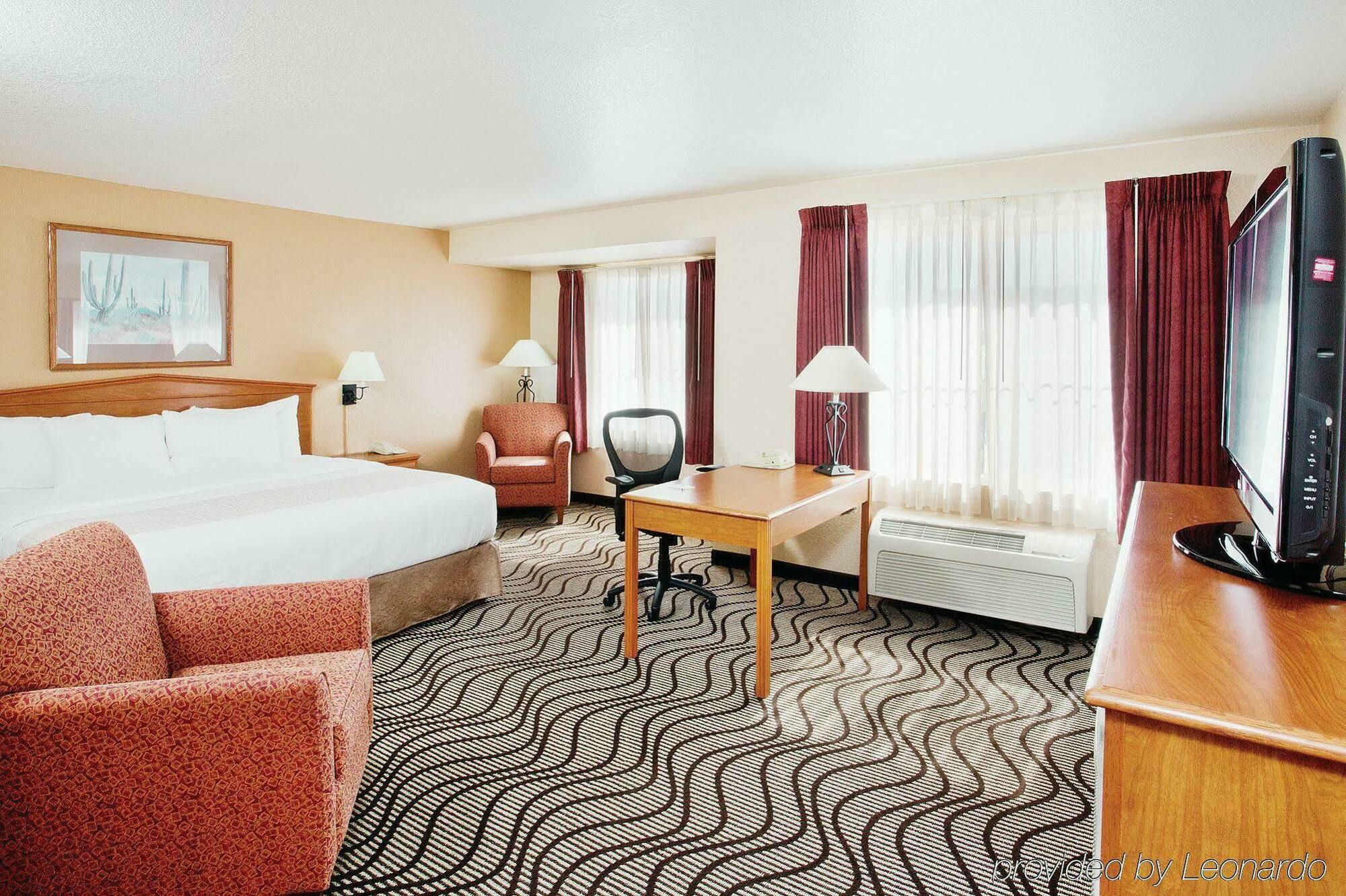 La Quinta By Wyndham Las Vegas Redrock/Summerlin Exterior photo